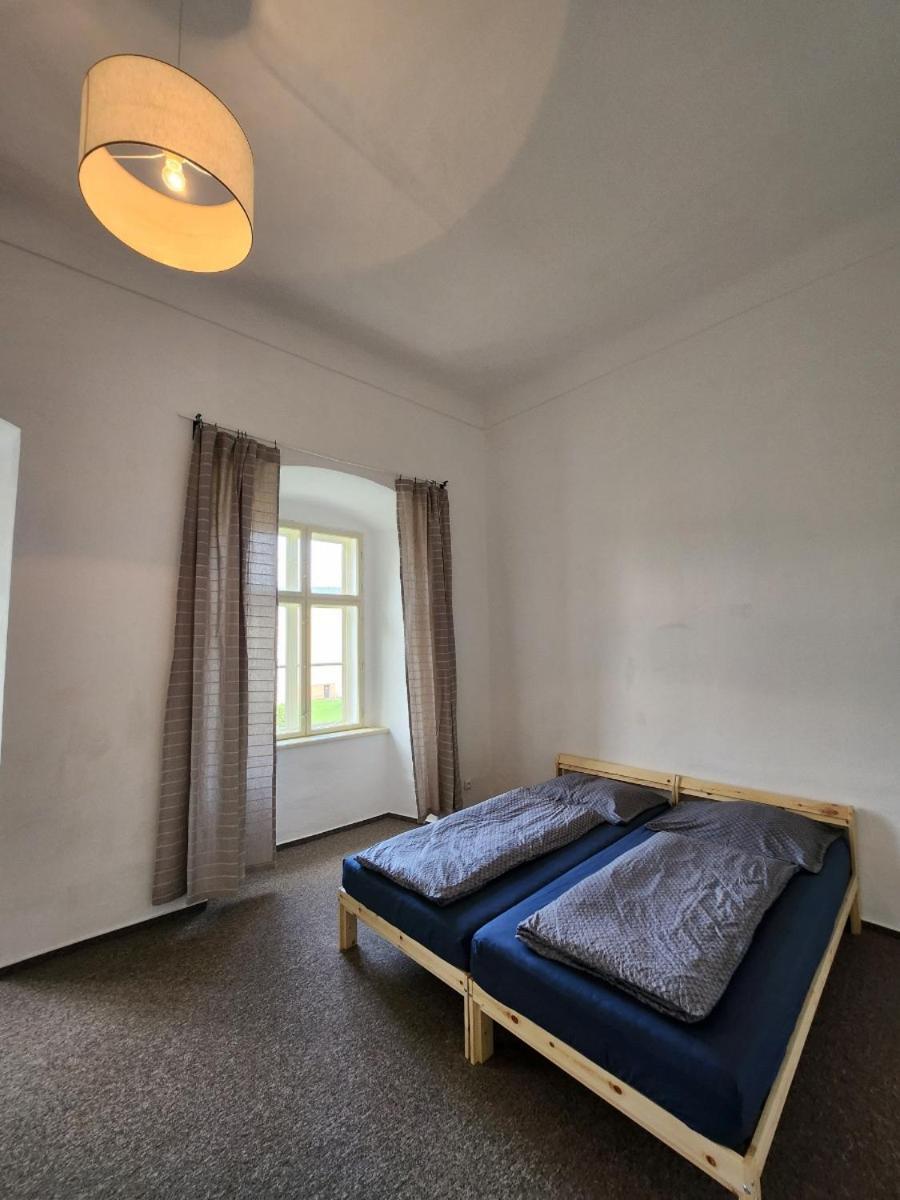 Zamek Ruda Nad Moravou Lägenhet Exteriör bild